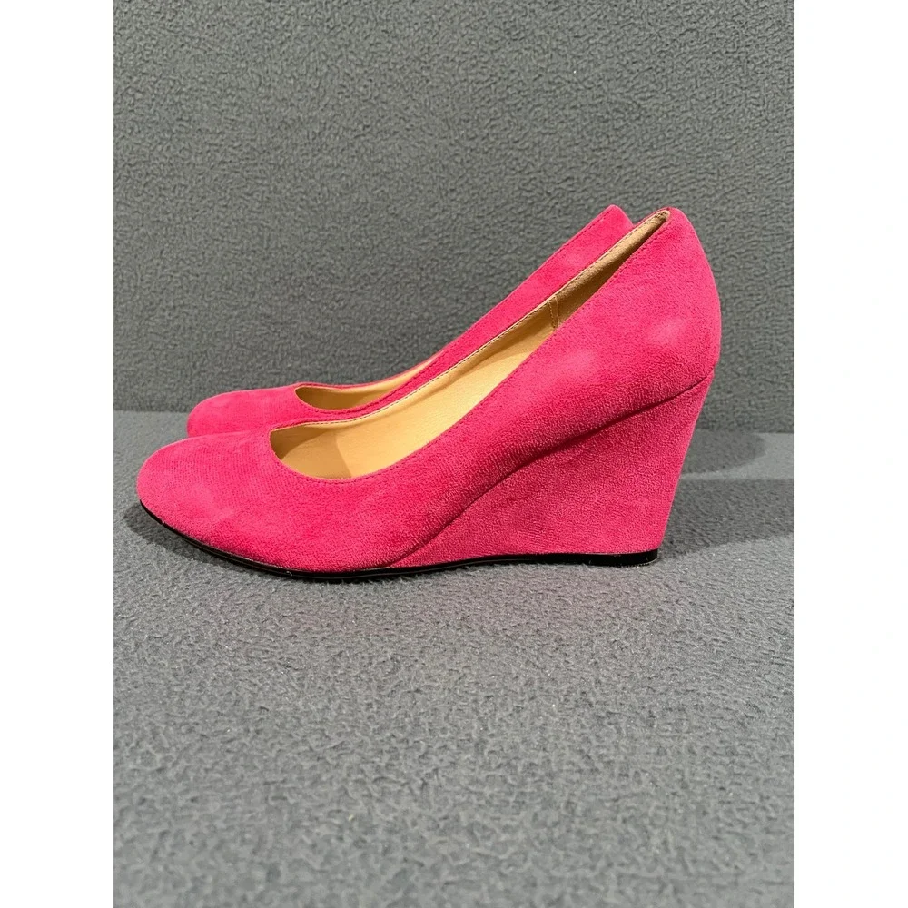 Unbranded Wedge Pumps Women Size 9 Hot Pink Faux Suede Round Toe Barbiecore Shoe